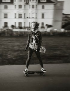 electric skatboard looks cooler photo by Zoltan tasi on unsplash